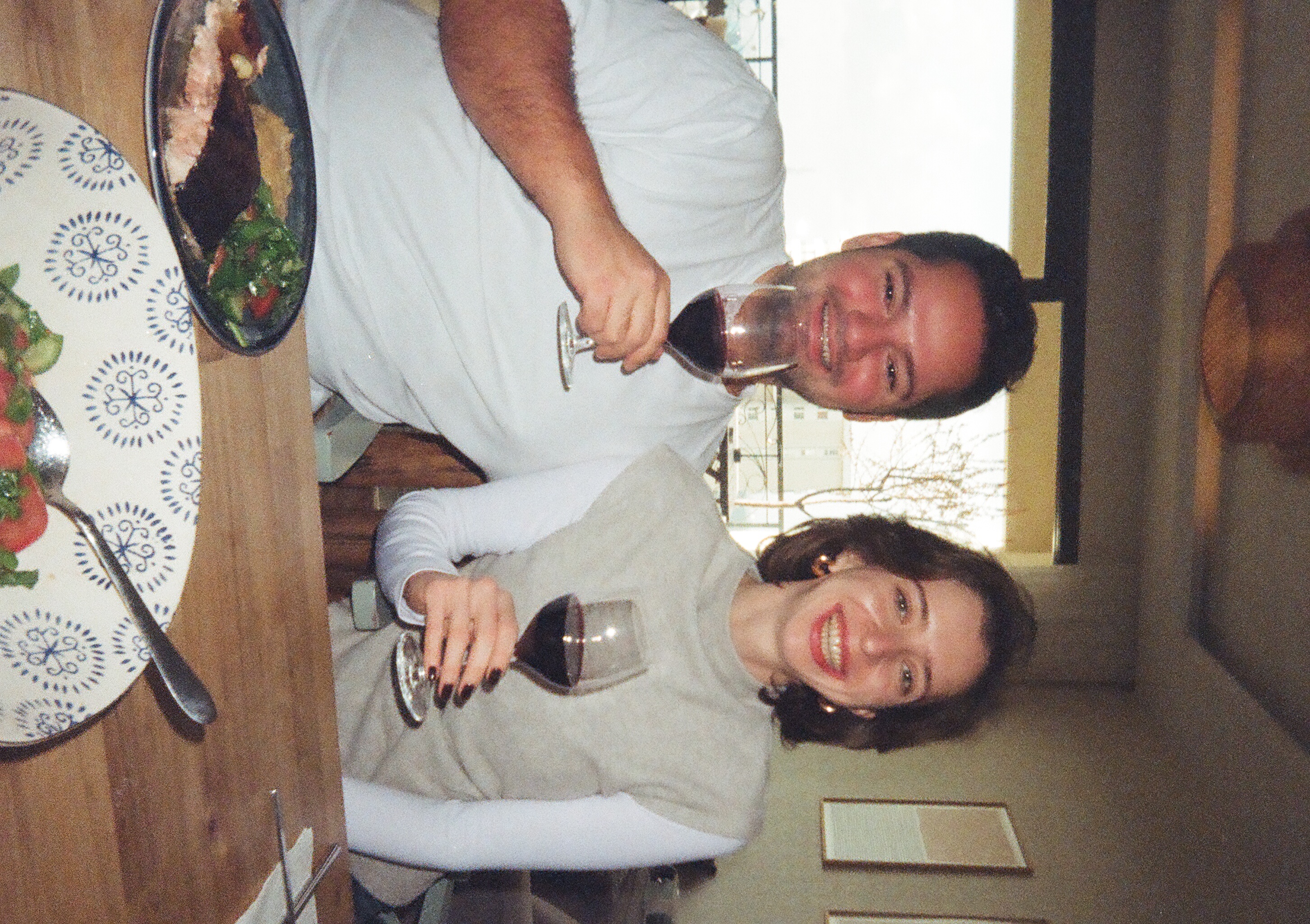 Gülümseyen bir ana ait gerçek fotoğraf